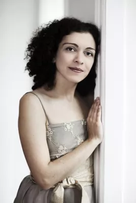Bild: Marianna Shirinyan mit Griegs Klavierkonzert bei den Münchner Symphonikern
