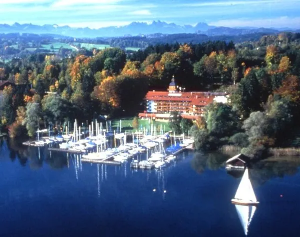 Bild: Landesgartenschau in Rosenheim und auf Insel Herrenchiemsee - Yachthotel Chiemsee