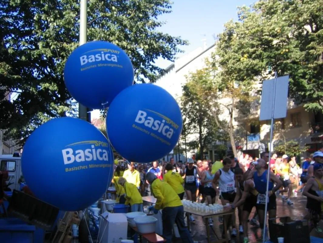 Beim Conergy Marathon Hamburg am 29.04.2007 werden die Teilnehmer an 8 Verpflegungsstellen mit dem basischen Mineralgetränk Basica Sport versorgt. Weitere Infos: www.basica.de