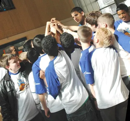 Bild: After-Work-Party als krönender Abschluss des "Sozialen Boys' Day" in Frankfurt