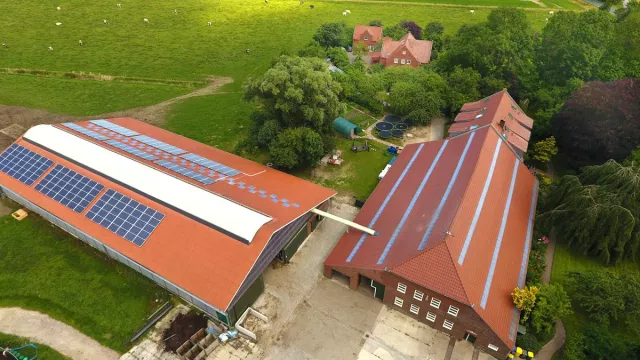 Bild: Ommenhof - 20 Monate leben und arbeiten mit Photovoltaik und Stromspeicher!