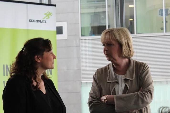 Ministerpräsidentin Hannelore Kraft zu Besuch im Startup-Inkubator STARTPLATZ Bild: Ministerpräsidentin Hannelore Kraft zu Besuch im Startup-Inkubator STARTPLATZ