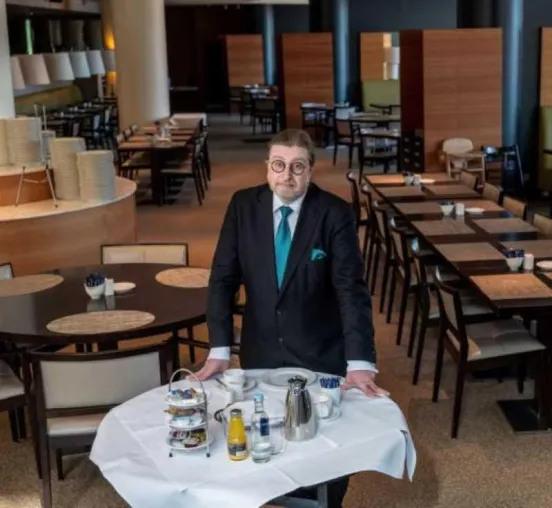 Hotelier Iserlohe verlangt von Politik konkrete Unterstützung für Branchen die Sonderopfer tragen müssen Bild: Hotelier Iserlohe verlangt von Politik konkrete Unterstützung für Branchen die Sonderopfer tragen müssen