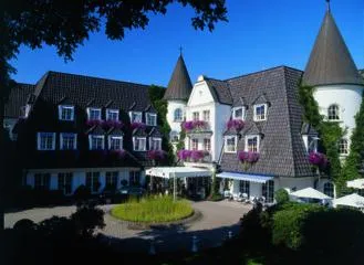 Bild: Golf-Fans aufgepasst: Im Hotel Landhaus Wachtelhof wohnen und sieben Golfplätze in der Umgebung spielen