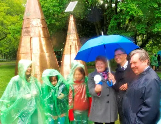 Bild: Junge Forscher erobern die Brehminsel - Yehudi Menuhin Stiftung Deutschland eröffnete das MUS-E Labor