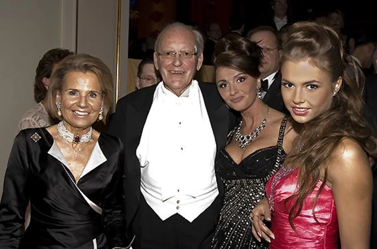 Former German President Roman Herzog with Veronika Vovchuk and Ewa Iwanowicz