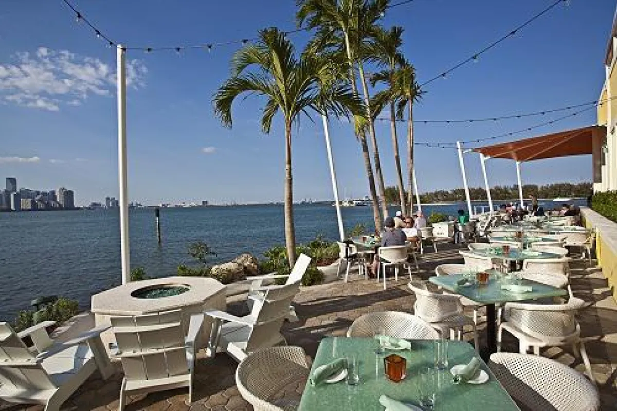 Auch das Rusty Pelican auf Key Biscayne ist mit von der Partie.