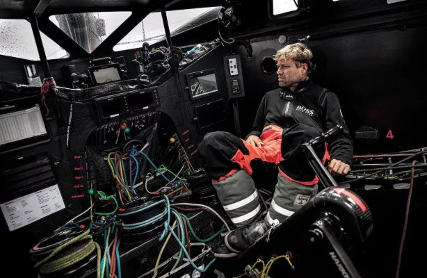 Bild: Der „Everest der Meere“: Alex Thomson bereit für die Vendée Globe mit Gleistein Ropes an Bord