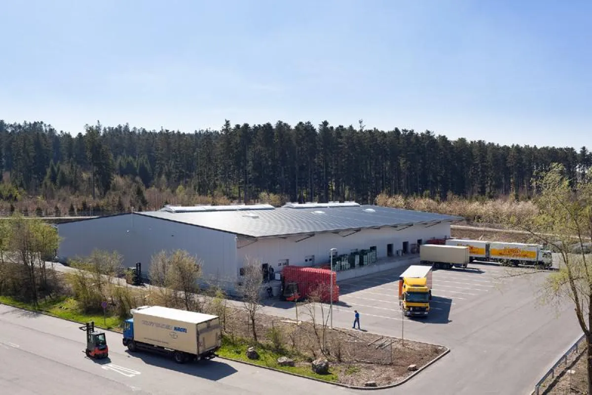 Leergut-Logistikzentrum Netto Marken-Discount, Losberger Halle in individueller Bauweise, 41 x 66 m