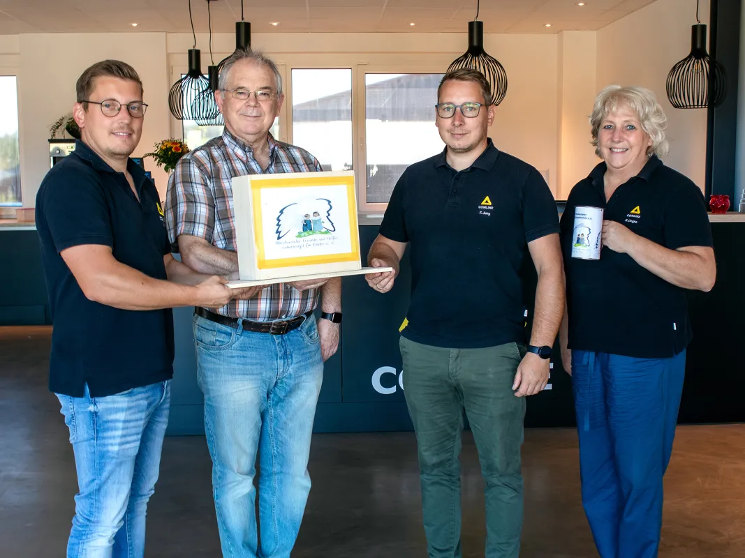 Spendenübergabe an Klaus Port, Blieskasteler Schutzengelverein (© COMLINE Systemtechnik GmbH)