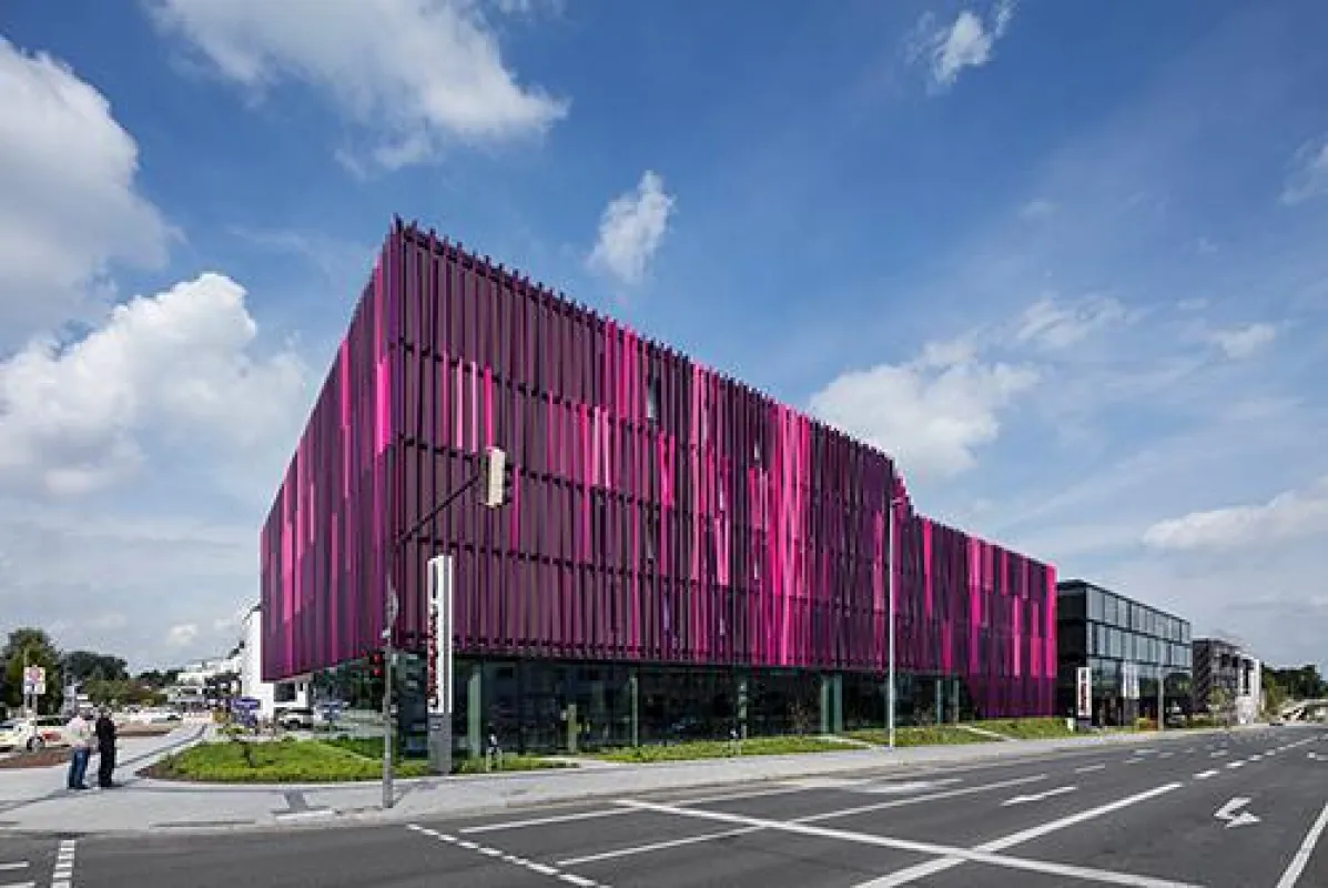 Hotel Tivoli Aachen / CROSS Architecture