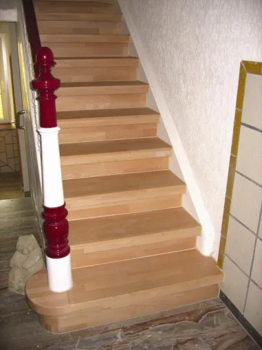 Treppenrenovierung: Heimwerker renovieren Treppe selbst Bild: Treppenrenovierung: Heimwerker renovieren Treppe selbst