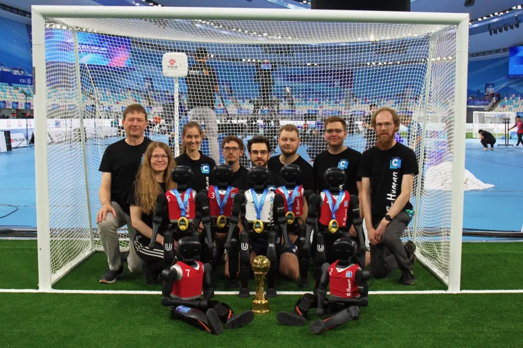 Bild: Doppelsieg in Peking: B-Human gewinnt zwei Titel bei den World Humanoid Robot Games