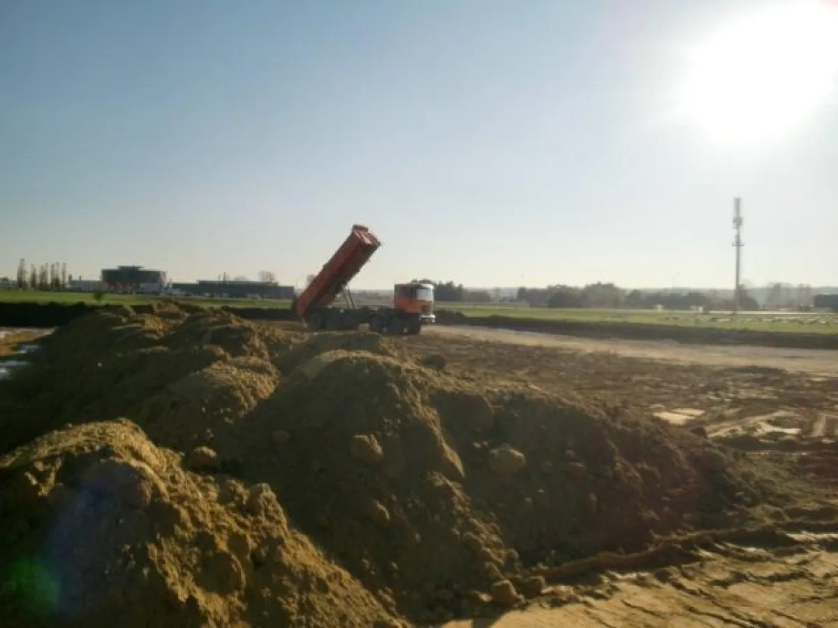 Gelände in Bearbeitung