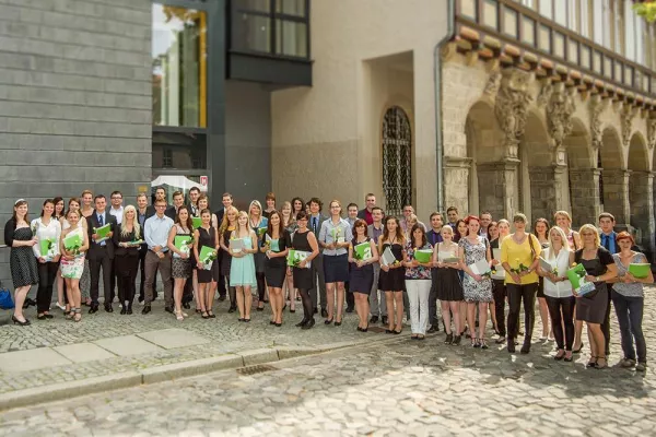 Bild: Feierliche Exmatrikulation für 160 Akademiker am Hochschul-Standort Halberstadt
