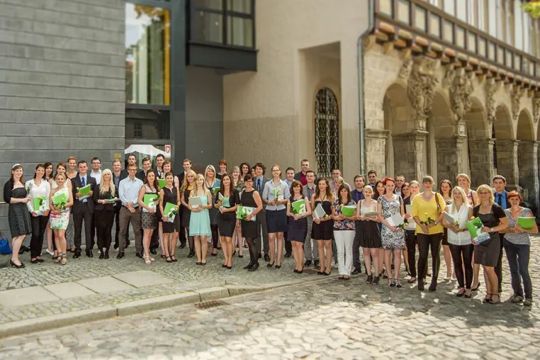 Bild: Feierliche Exmatrikulation für 160 Akademiker am Hochschul-Standort Halberstadt