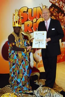 Königliche Majestät ehrt Rübezahl Schokoladen auf der Süßwarenmesse in Köln Bild: Königliche Majestät ehrt Rübezahl Schokoladen auf der Süßwarenmesse in Köln