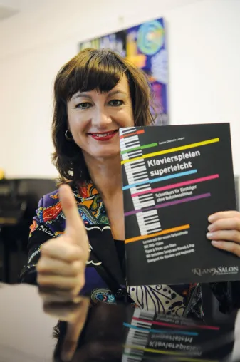 Buchempfehlung: Klavierspielen lernen mit Farben statt Noten Bild: Buchempfehlung: Klavierspielen lernen mit Farben statt Noten
