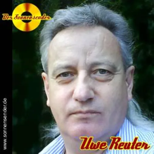 Bild: Im Studio zu Gast: Moderator Uwe Reuter in der Wunschdiskothek beim Sonnensender am 12. Oktober 2007