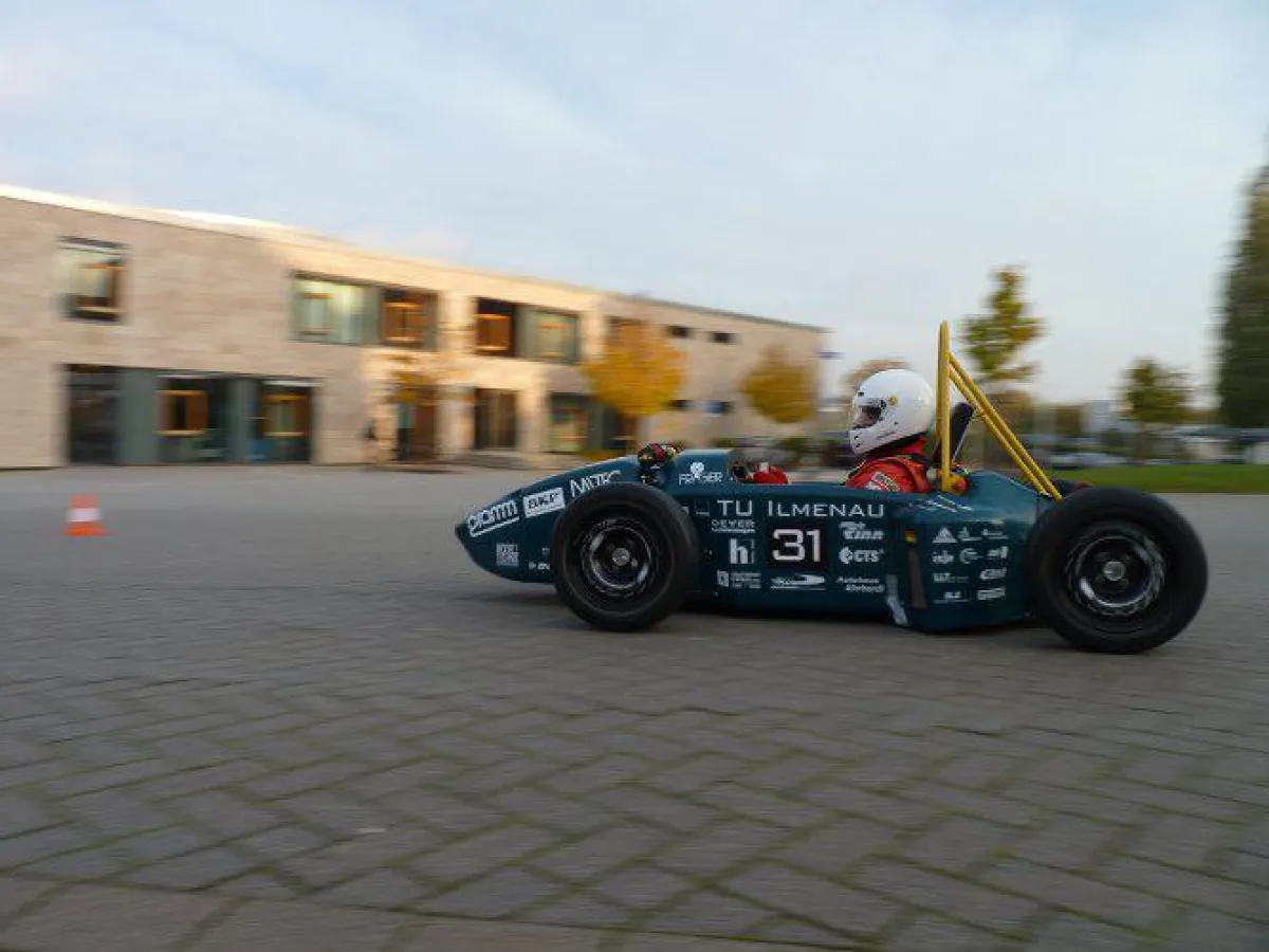 Rennwagen in Action.