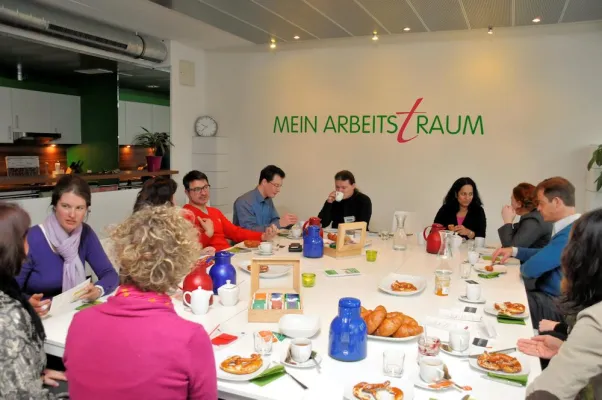 Bild: Kontakte knüpfen beim Frühstück im Businesscenter Mein Arbeitstraum in München