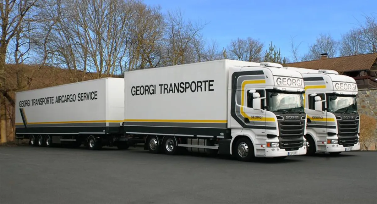 2 Lang-LKW der Firma Georgi GmbH & Co. KG Transporte
