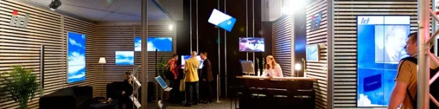 Bild: ict auf der Prolight+Sound 2006, Frankfurt - Alles außer gewöhnlich: Steglos Plasma Displays