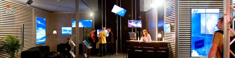 Bild: ict auf der Prolight+Sound 2006, Frankfurt - Alles außer gewöhnlich: Steglos Plasma Displays