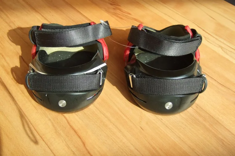 Renegade Hufschuhe zum Schutz des Pferdes Bild: Renegade Hufschuhe zum Schutz des Pferdes