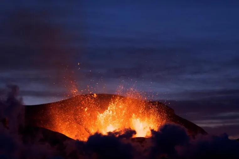 Bild: Vulkanisches CO2 als Ursache globaler Erwärmung vor 56 Millionen Jahren?