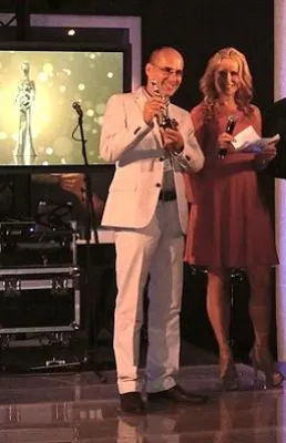 Bild: Carano gewinnt die Goldene Flottina 2012 in der Kategorie Beliebteste Fuhrpark-Software