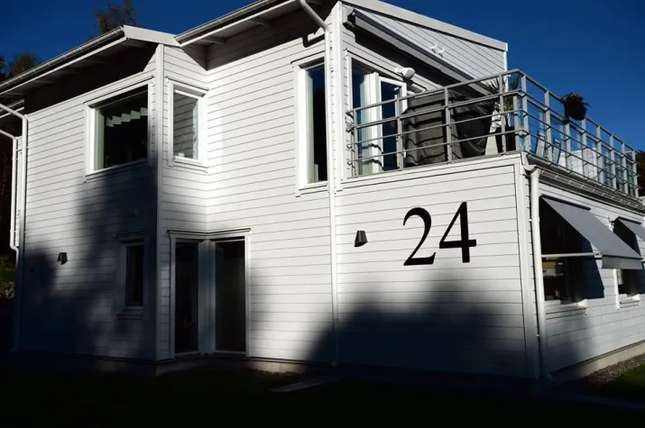 Bild: Plexiglas Hausnummern - Der Trend kommt nach Deutschland