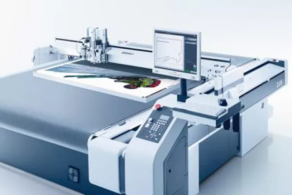 Zünd Cut Center - Digitales Schneiden war noch nie so einfach Bild: Zünd Cut Center - Digitales Schneiden war noch nie so einfach