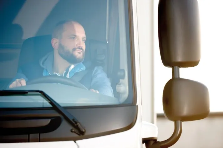 Bild: Remote-Download der Daten von Fahrerkarten und Fahrzeug mit Webfleet TachoShare