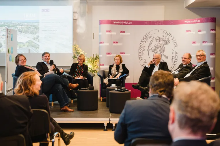 Universitätsleitungen setzen neue Impulse für Sicherheit, Energie, Landwirtschaft und Küstenforschung im Ostseeraum Bild: Universitätsleitungen setzen neue Impulse für Sicherheit, Energie, Landwirtschaft und Küstenforschung im Ostseeraum