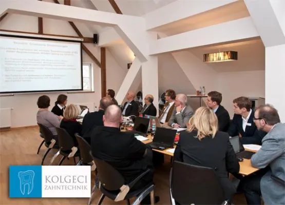 Bild: Zahnärztliche Konsensus-Konferenz findet in den Seminarräumen von Kolgeci Zahntechnik statt