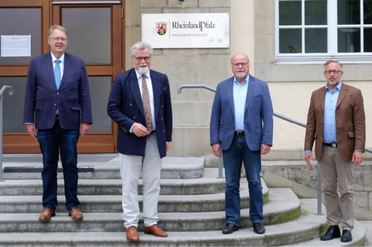 Foto (v.l.n.r.): Harald Freter, Herbert Mertin, Hennes Göers, Joachim Sieger