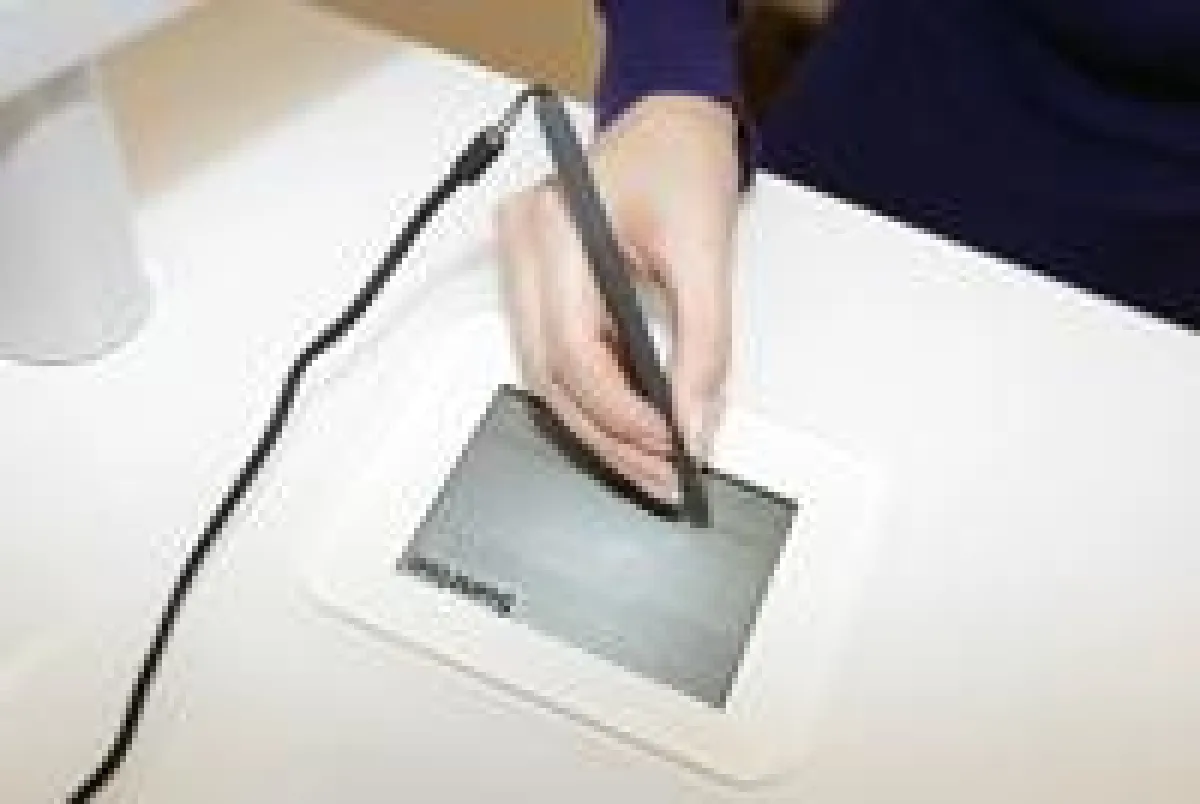 Schweiz: Beim Telekommunikationsunernehmen Sunrise wird papierlos auf dem eingebauten SignPad unterschrieben