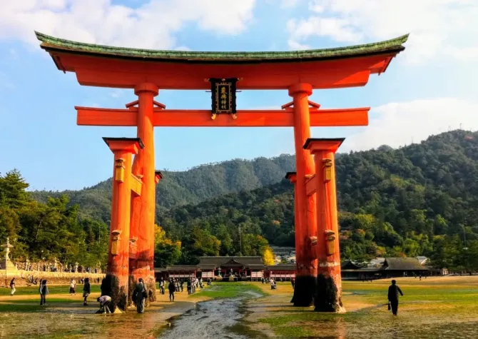 Bild: Japaner räumen WM-Stadion auf: PR-Strategie oder kulturelle Werte?