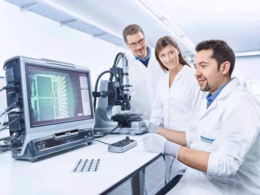 Bild: ZESTRON Academy: Training zum Thema Oberflächenqualifikation elektronischer Baugruppen am 10. Mai