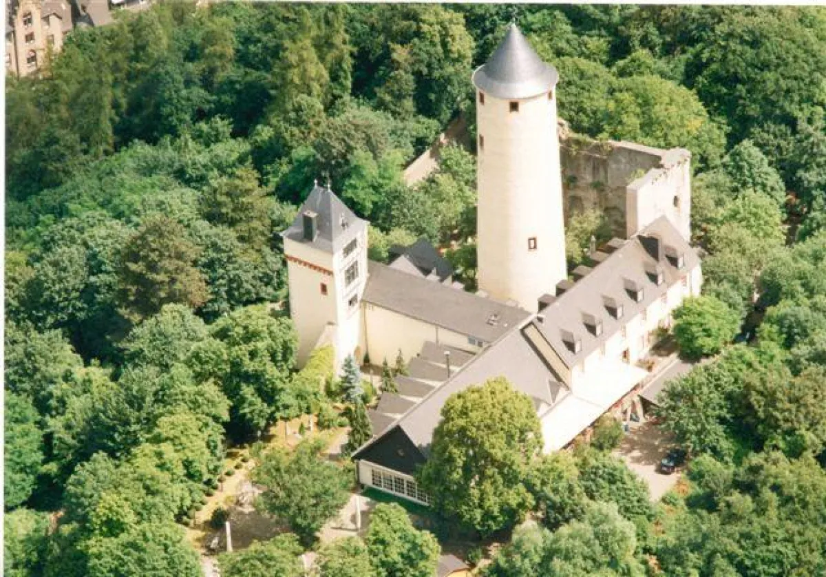 Gewinnen Sie ein Wochenende auf Johann Lafers Stromburg zugunsten des ASB und lassen Sie sich im 