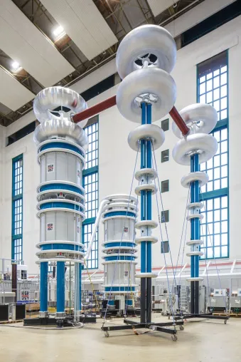 Bild: Hochspannungstechnologie für die Energiewende: HIGHVOLT bei Zukunft & Technik