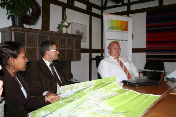 Bild: i-tourguide und neuer Stadtplan sollen auch die Beziehungen zu Finnland weiter fördern