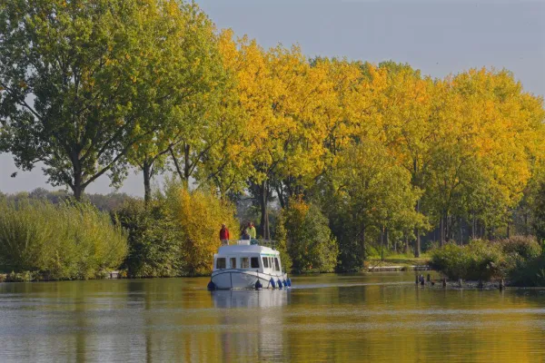 Mehr Liegehäfen, mehr Boote & neuer Katalog: Locaboat Holidays nimmt Kurs auf die Saison 2020 Bild: Mehr Liegehäfen, mehr Boote & neuer Katalog: Locaboat Holidays nimmt Kurs auf die Saison 2020