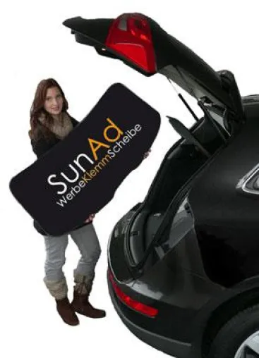 Bild: Rollende Werbung leicht gemacht. SunAd - austauschbares PKW Werbesystem von asomo CarBrandingSystems
