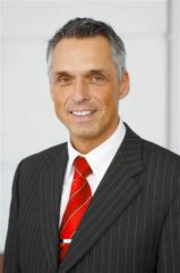 Lutz Jedzig ist neuer Leiter von ELGA LabWater in Deutschland, der globalen Marke für La-borwasseraufbereitung von Veolia Water Solutions & Technologies. Nach wie vor steuert er ebenfalls die Gebäude-