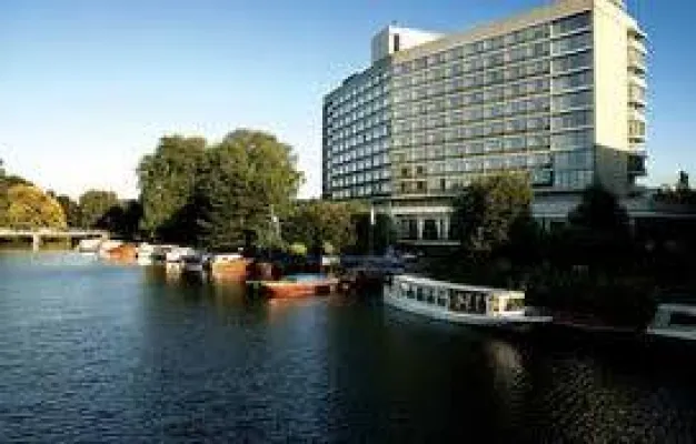 Bild: Hilton Amsterdam selects Swisscom for its new IPTV system