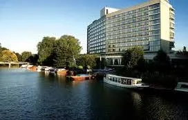 Bild: Hilton Amsterdam selects Swisscom for its new IPTV system