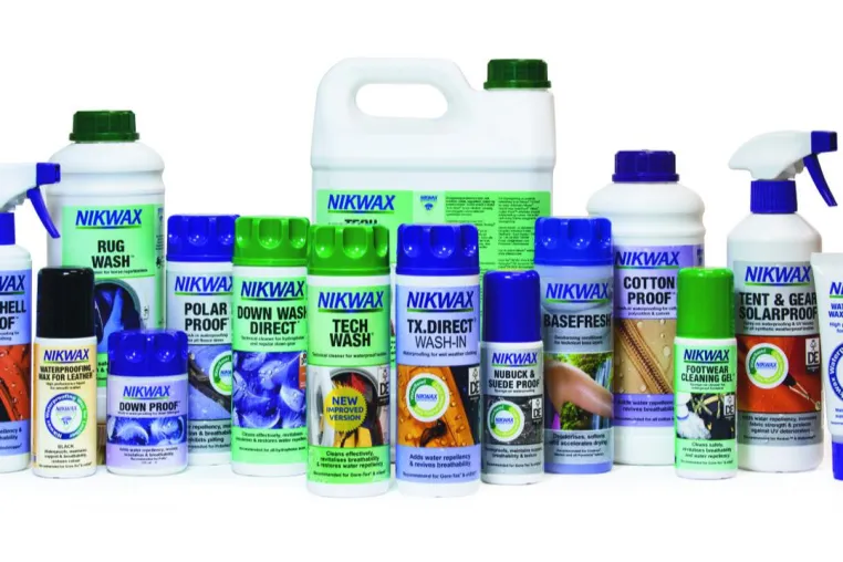 Nikwax® stellt auf recycelte Plastikflaschen um Bild: Nikwax® stellt auf recycelte Plastikflaschen um