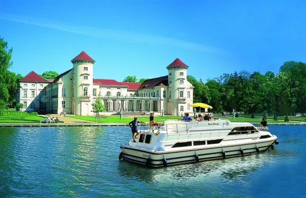 Bild: Le Boat legt erfolgreichen Deutschlandkatalog neu auf